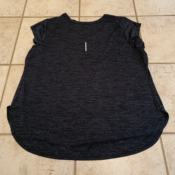 💜 Reebok Performance Dark Gray V-Neck Activewear T-Shirt - Size 2X - Picture 5 of 6